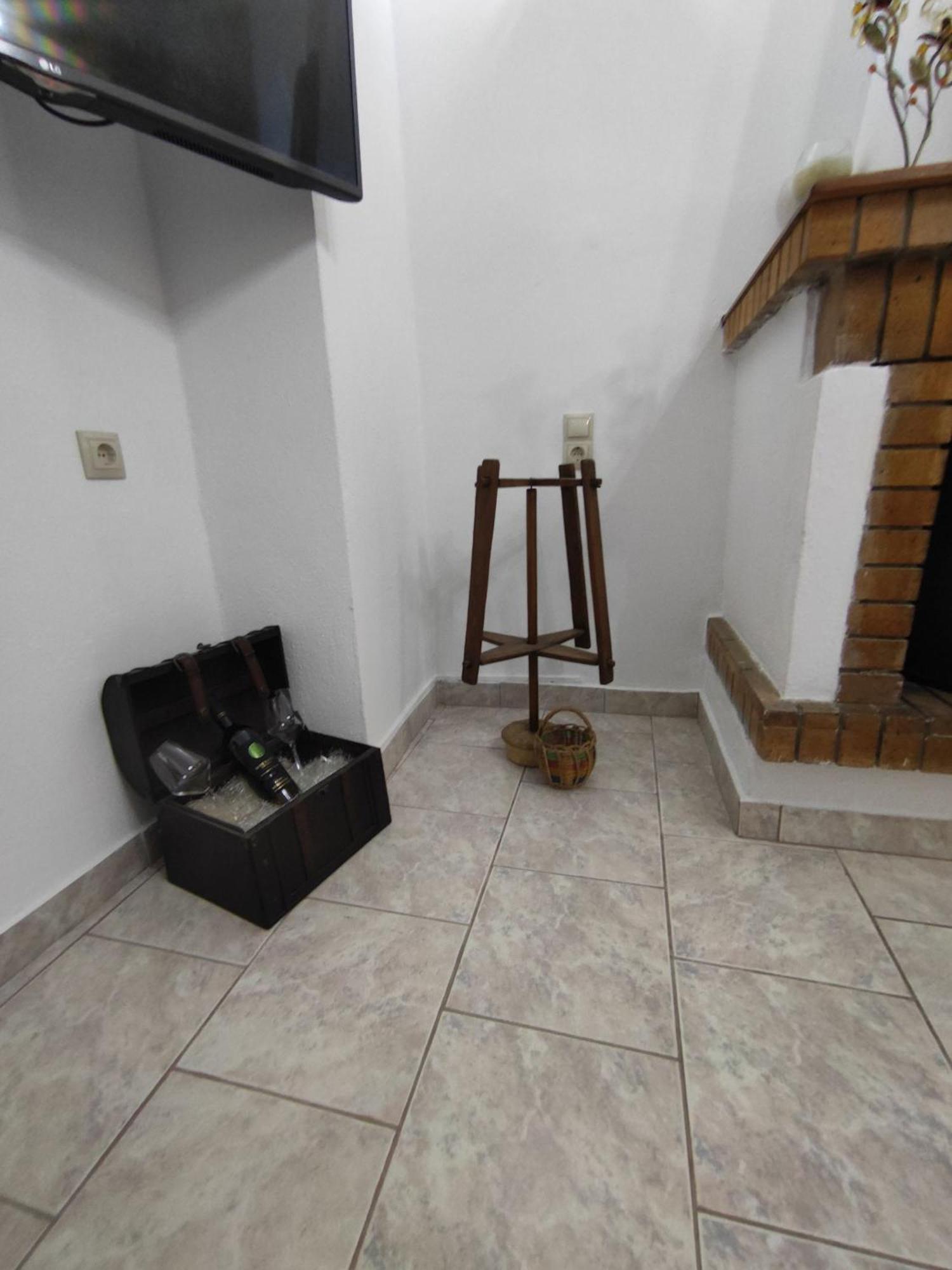 La Maison D Aspasia Kamilari Esterno foto